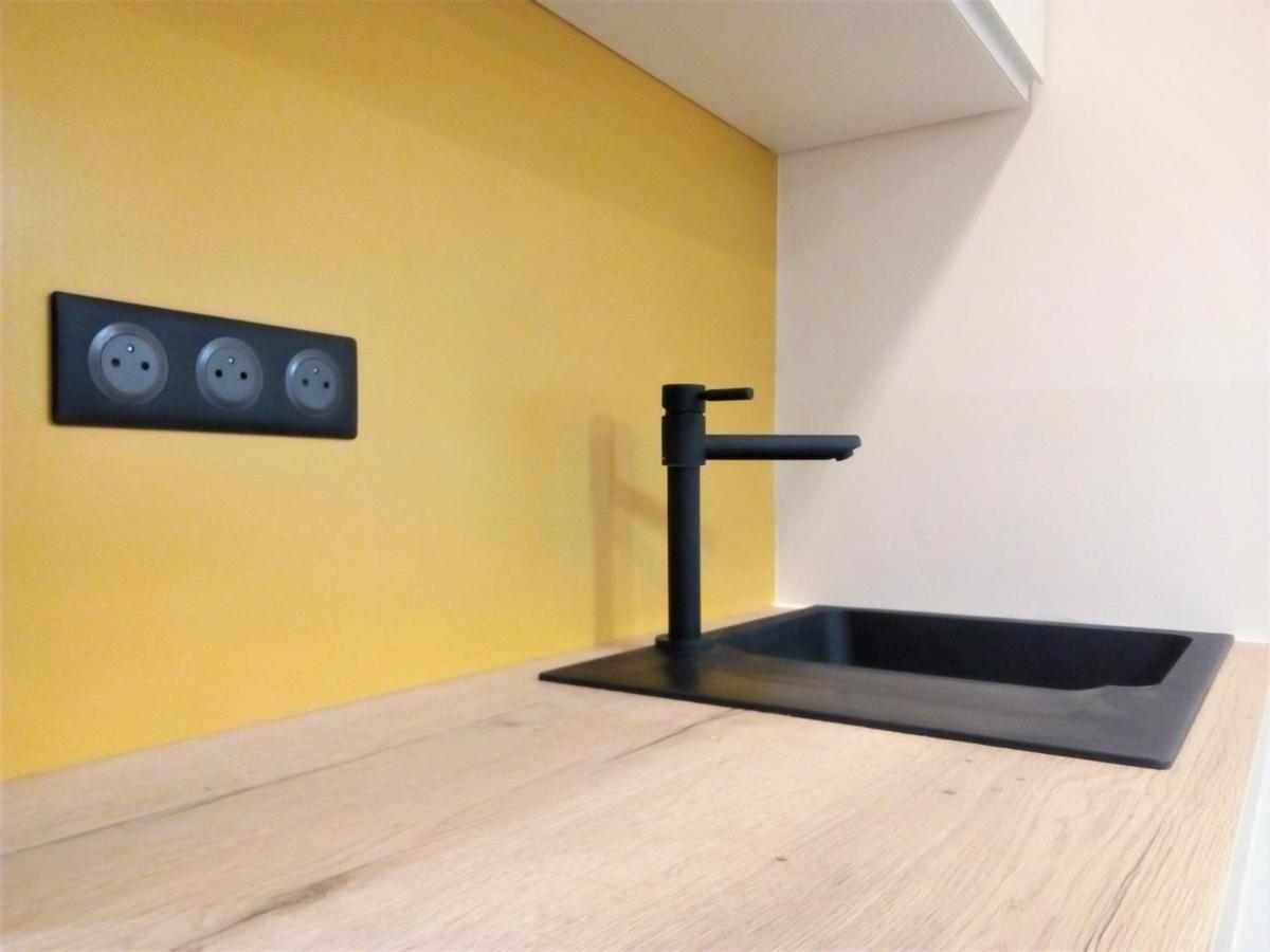 Le Petit Studio - 15 M2 - Centre Ville - Sorgue A 50 M L'Isle-sur-la-Sorgue Exterior photo